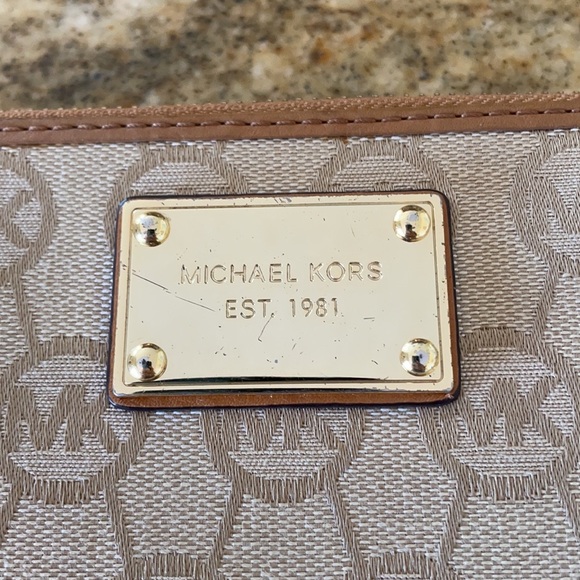 Michael Kors Brown Wallet - Picture 7 of 9